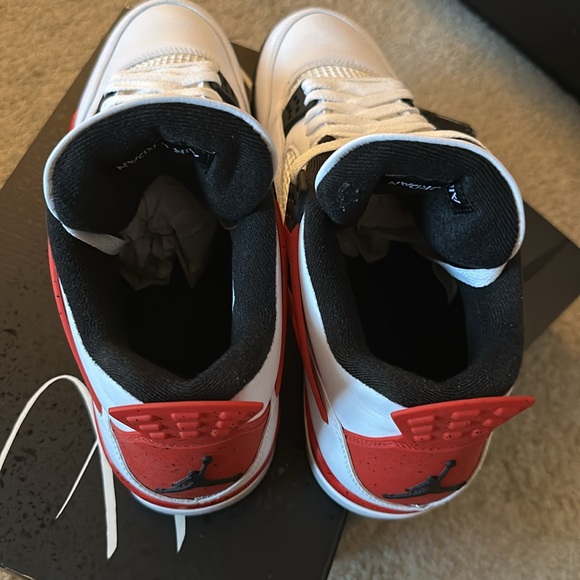 Air Jordan 4 Retro - Picture 5 of 9